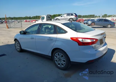 2012 Ford Focus Se z USA, uszkodzony, nr VIN 1FAHP3F23CL469925